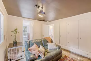 4034 NE 109th St, Seattle, WA 98125 - Photo 16