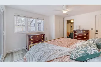 4034 NE 109th Street, Seattle, WA 98125 - Photo 20