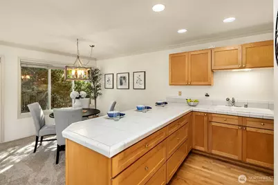 112 9th Lane #112, Kirkland, WA 98033 - Photo 8