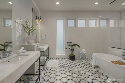 8926 NE 36th Street, Yarrow Point, WA 98004 - Photo 16