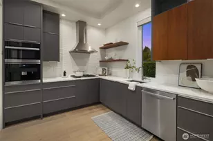 8926 NE 36th St, Yarrow Point, WA 98004 - Photo 10