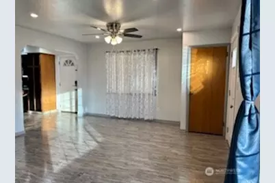 426 E Brown Avenue, Moses Lake, WA 98837 - Photo 8