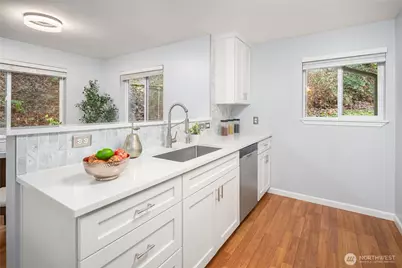 595 Newport Way NW #A2, Issaquah, WA 98027 - Photo 8