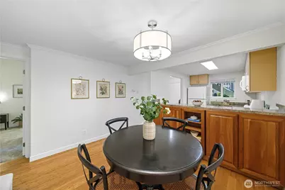 12601 SE 41st Place #C102, Bellevue, WA 98006 - Photo 10