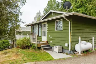 1034 W Spruce St, Port Angeles, WA 98363 - Photo 2