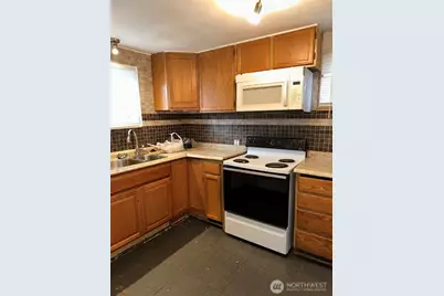 8444 54th Avenue S, Seattle, WA 98118 - Photo 4