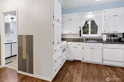 1306 W Oregon Street, Bellingham, WA 98225 - Photo 12