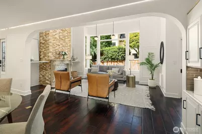 1400 Bellevue Way SE #4, Bellevue, WA 98004 - Photo 4