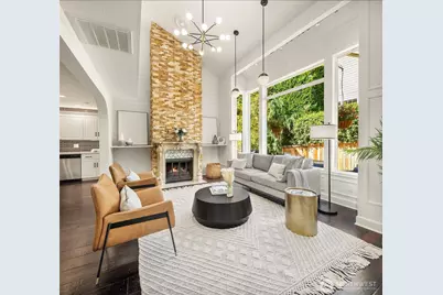 1400 Bellevue Way SE #4, Bellevue, WA 98004 - Photo 10