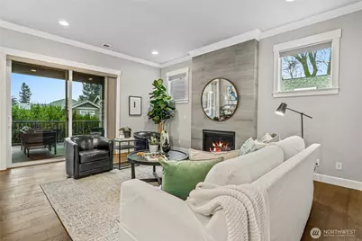 3303 NE 7th Street, Renton, WA 98056 - Photo 2