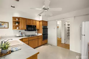 15985 Lindsey Ln NE, Poulsbo, WA 98370 - Photo 16