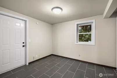 4706 Picnic Point Road, Edmonds, WA 98026 - Photo 14