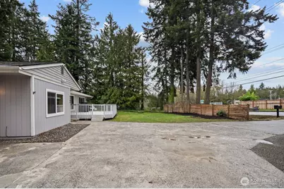 4706 Picnic Point Road, Edmonds, WA 98026 - Photo 20
