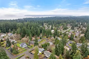 5527 153rd St SW, Edmonds, WA 98026 - Photo 2