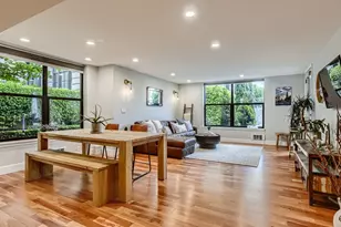 201 Galer St, Seattle, WA 98109 - Photo 2