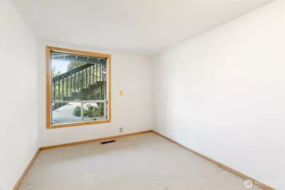 8840 NE 24th Street, Clyde Hill, WA 98004 - Photo 34