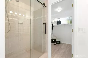 8840 NE 24th St, Clyde Hill, WA 98004 - Photo 22