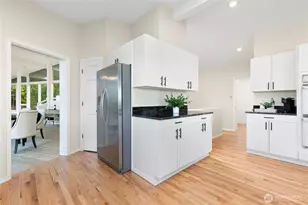 8840 NE 24th St, Clyde Hill, WA 98004 - Photo 14