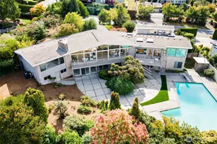 8840 NE 24th St, Clyde Hill, WA 98004 - Photo 2