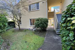 4717 Terrace Dr NE, Seattle, WA 98105 - Photo 14