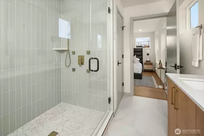 106 B N 80th, Seattle, WA 98103 - Photo 18