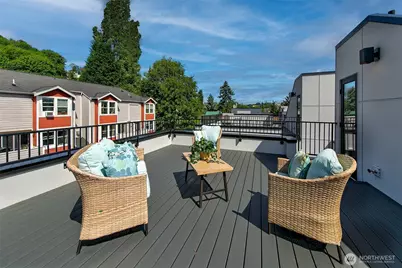 1525 C 17th Avenue S, Seattle, WA 98144 - Photo 2