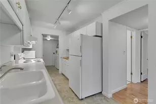 10421 2nd Pl SW, Seattle, WA 98146 - Photo 12