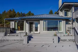 81 Seamount Dr, Brinnon, WA 98320 - Photo 4