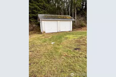 453 E Victor Road, Belfair, WA 98528 - Photo 4