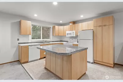 2718 S Star Lake Road, Federal Way, WA 98003 - Photo 10