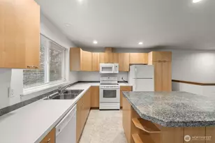 2718 S Star Lake Rd, Federal Way, WA 98003 - Photo 12