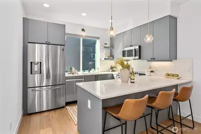 4521 Sunnyside Avenue N #A, Seattle, WA 98103 - Photo 8