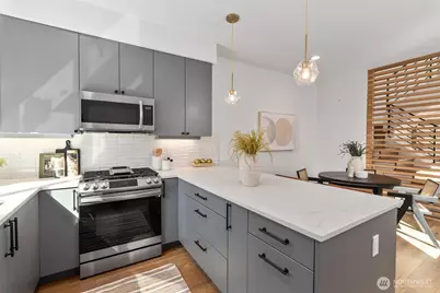 4521 Sunnyside Avenue N #A, Seattle, WA 98103 - Photo 10