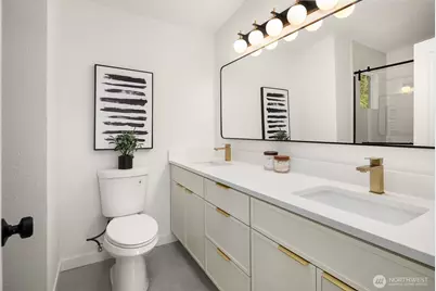 14214 Westwood Place NE, Seattle, WA 98125 - Photo 18