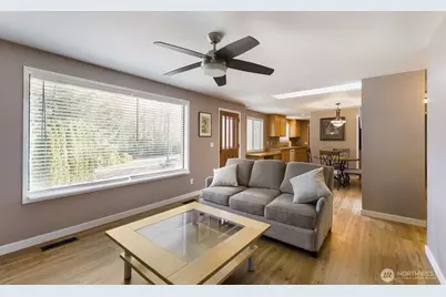715 Sunrise Place SW, Issaquah, WA 98027 - Photo 6