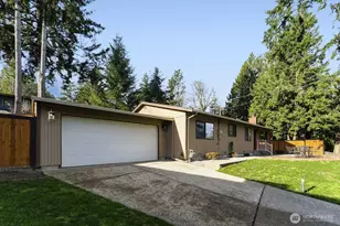 715 Sunrise Pl SW, Issaquah, WA 98027 - Photo 2