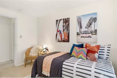 2136 N 90th Street, Seattle, WA 98103 - Photo 12