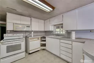 6015 Whitmore Dr NW, Gig Harbor, WA 98335 - Photo 14