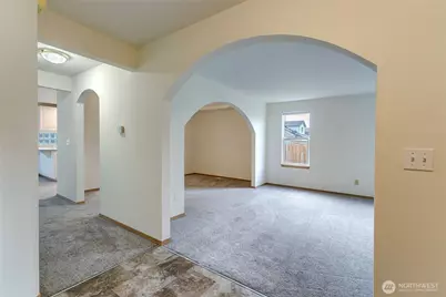 11015 37th Avenue Ct E, Tacoma, WA 98446 - Photo 2