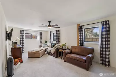 32611 SE 108th Street, Issaquah, WA 98027 - Photo 4