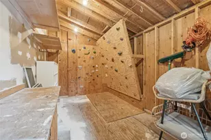 9209 20th Ave NE, Seattle, WA 98115 - Photo 28