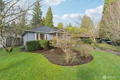 9209 20th Avenue NE, Seattle, WA 98115 - Photo 2