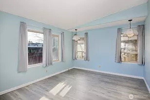 225 NE Ernst St, Oak Harbor, WA 98277 - Photo 28