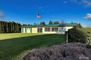 225 NE Ernst St, Oak Harbor, WA 98277 - Photo 38