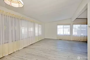 225 NE Ernst St, Oak Harbor, WA 98277 - Photo 14