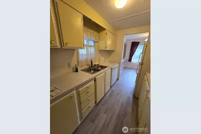 2302 R Street SE #55, Auburn, WA 98022 - Photo 2