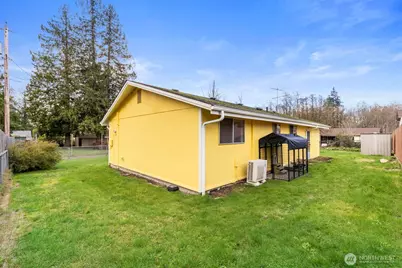 2602 Dodge Street NE, Bremerton, WA 98310 - Photo 16