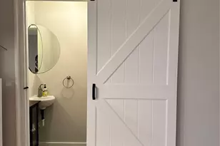 4840 Terrace Dr NE, Seattle, WA 98105 - Photo 8