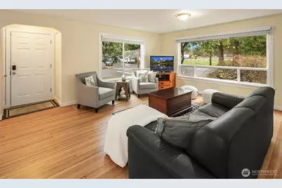 240 Janet Ave N, North Bend, WA 98045 - Photo 6