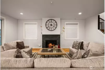 23070 SE Evergreen Street, Black Diamond, WA 98010 - Photo 10